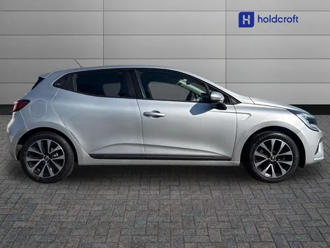 6 of 33 for Renault Clio 1.0 TCe 90 Iconic 5dr Auto