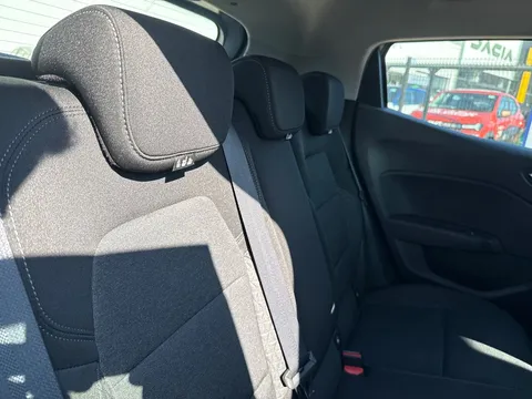 17 of 33 for Renault Clio 1.0 TCe 90 Iconic 5dr Auto