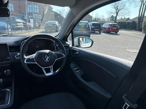 18 of 33 for Renault Clio 1.0 TCe 90 Iconic 5dr Auto