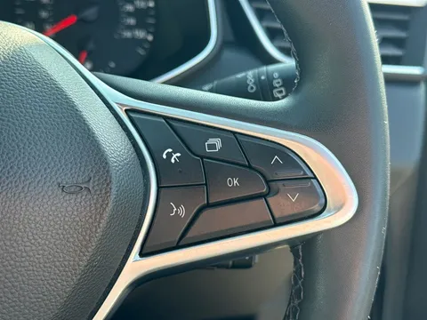 23 of 33 for Renault Clio 1.0 TCe 90 Iconic 5dr Auto