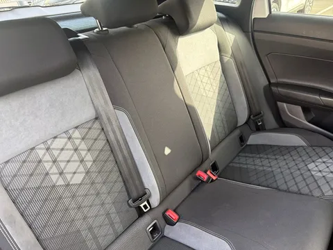 DC23XFD Volkswagen Taigo 1.5 TSI 150 R-Line 5dr DSG Thumbnail #10