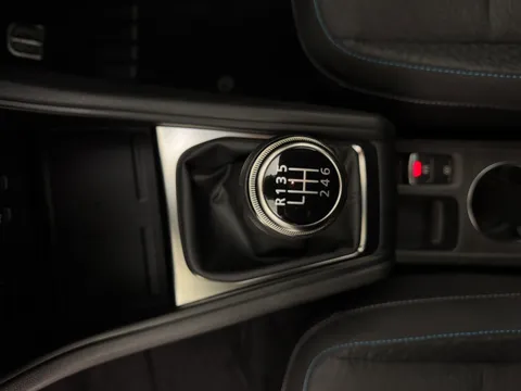 SY75YPL Renault Captur 1.2 TCE 115 Evolution 5dr Thumbnail #13