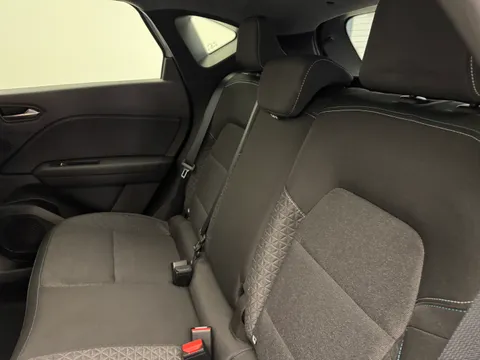 SY75YPL Renault Captur 1.2 TCE 115 Evolution 5dr Thumbnail #17