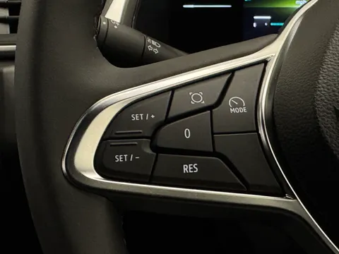 SY75YPL Renault Captur 1.2 TCE 115 Evolution 5dr Thumbnail #19