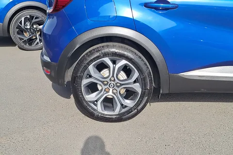 BG22JFA Renault Captur 1.0 TCE 90 SE Edition 5dr Thumbnail #5