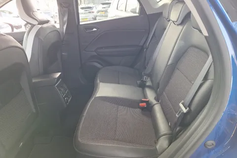 BG22JFA Renault Captur 1.0 TCE 90 SE Edition 5dr Thumbnail #10