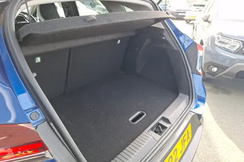 BG22JFA Renault Captur 1.0 TCE 90 SE Edition 5dr Thumbnail #19