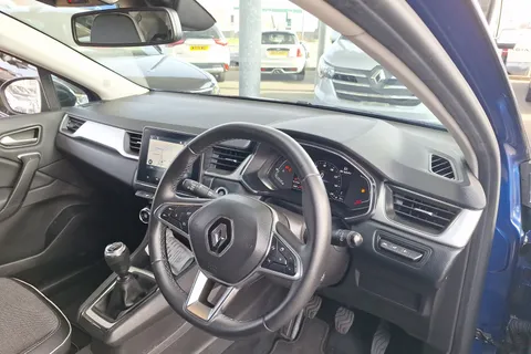 BG22JFA Renault Captur 1.0 TCE 90 SE Edition 5dr Thumbnail #31