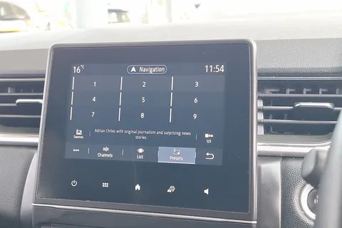 BG22JFA Renault Captur 1.0 TCE 90 SE Edition 5dr Thumbnail #34