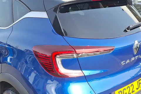 BG22JFA Renault Captur 1.0 TCE 90 SE Edition 5dr Thumbnail #17