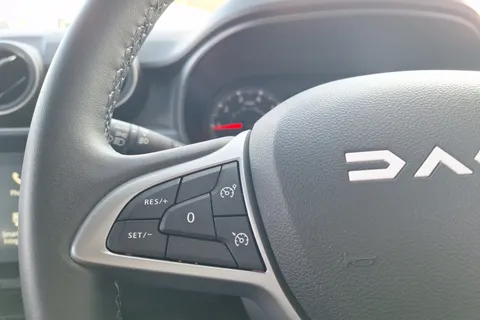 BJ23ULM Dacia Duster 1.0 TCe 90 Expression 5dr Thumbnail #28