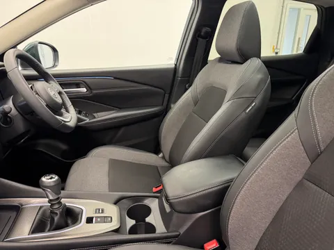 OE25ULA Nissan Qashqai 1.3 DiG-T MH N-Connecta [Glass Roof] 5dr Thumbnail #15