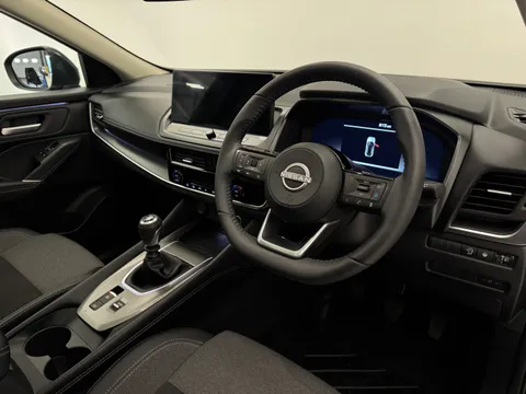 OE25ULA Nissan Qashqai 1.3 DiG-T MH N-Connecta [Glass Roof] 5dr Thumbnail #21