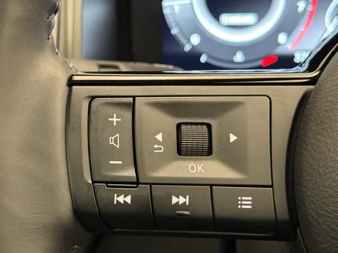 OE25ULA Nissan Qashqai 1.3 DiG-T MH N-Connecta [Glass Roof] 5dr Thumbnail #22