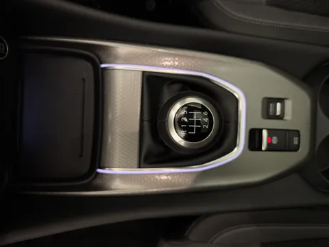 OE25UMF Nissan Qashqai 1.3 DiG-T MH N-Connecta [Glass Roof] 5dr Thumbnail #17