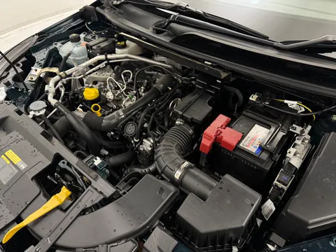 OE25UMF Nissan Qashqai 1.3 DiG-T MH N-Connecta [Glass Roof] 5dr Thumbnail #29