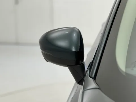 OE25UMF Nissan Qashqai 1.3 DiG-T MH N-Connecta [Glass Roof] 5dr Thumbnail #30