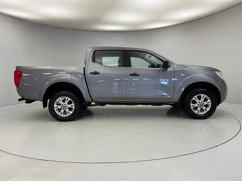 OW72ZVH Nissan Navara Double Cab Pick Up Acenta 2.3dCi 163 TT 4WD Thumbnail #11