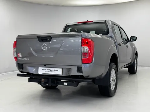 OW72ZVH Nissan Navara Double Cab Pick Up Acenta 2.3dCi 163 TT 4WD Thumbnail #8