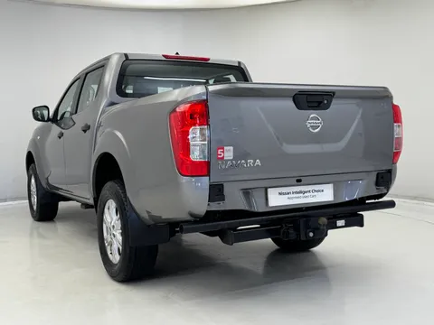 OW72ZVH Nissan Navara Double Cab Pick Up Acenta 2.3dCi 163 TT 4WD Thumbnail #10