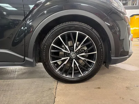 MT70AUV Toyota C-HR 1.8 Hybrid Excel 5dr CVT Thumbnail #5