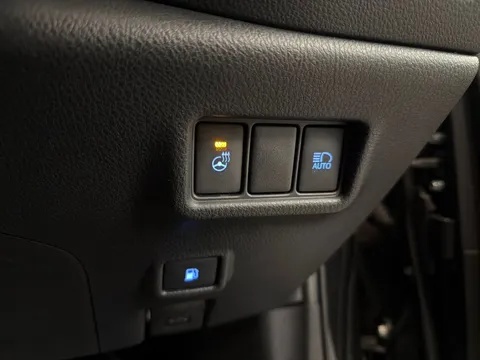 MT70AUV Toyota C-HR 1.8 Hybrid Excel 5dr CVT Thumbnail #16