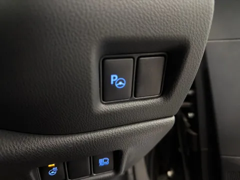 MT70AUV Toyota C-HR 1.8 Hybrid Excel 5dr CVT Thumbnail #17