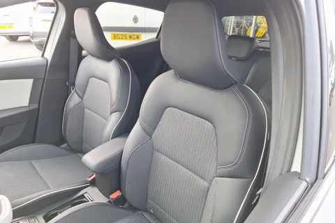 BL23VSK Renault Clio 1.6 E-TECH full hybrid 145 Techno 5dr Auto Thumbnail #19