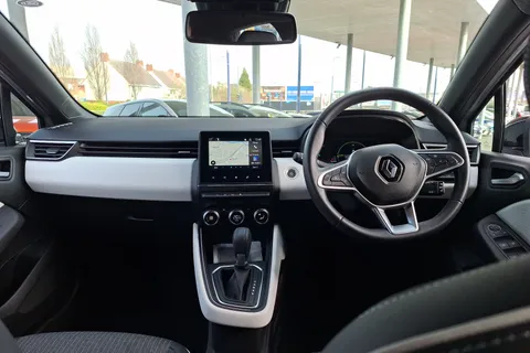 BL23VSK Renault Clio 1.6 E-TECH full hybrid 145 Techno 5dr Auto Thumbnail #4
