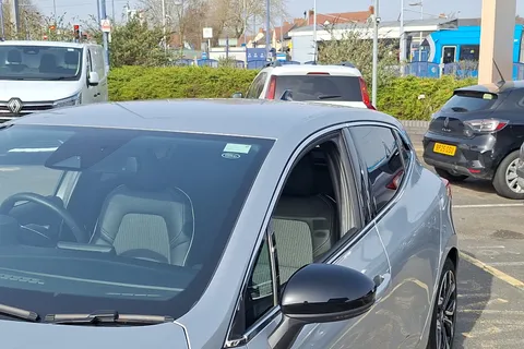 BL23VSK Renault Clio 1.6 E-TECH full hybrid 145 Techno 5dr Auto Thumbnail #23