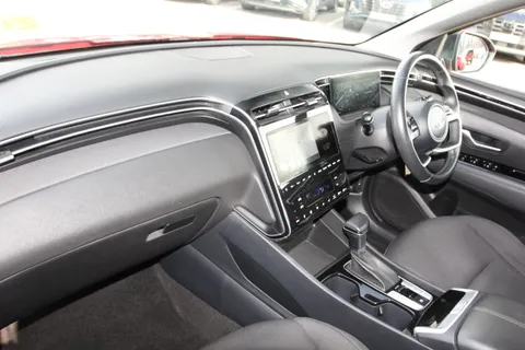 PE72AVF Hyundai Tucson 1.6 TGDi 48V MHD SE Connect 5dr 2WD DCT Thumbnail #9