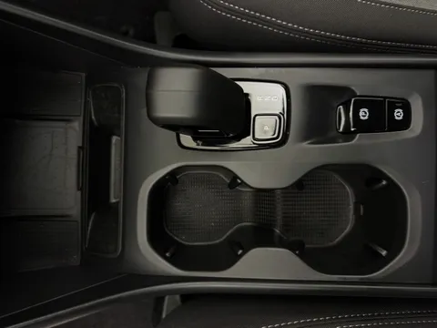 RJ25FYS Volvo XC40 2.0 B3P Core 5dr Auto Thumbnail #15