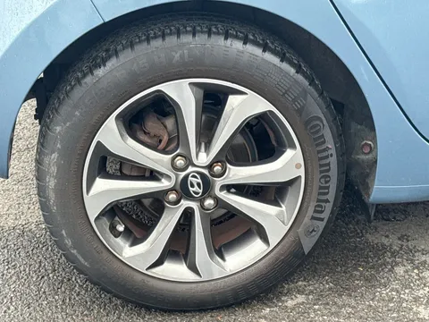 GJ68XGF Hyundai i10 1.2 Premium SE 5dr Auto Thumbnail #27