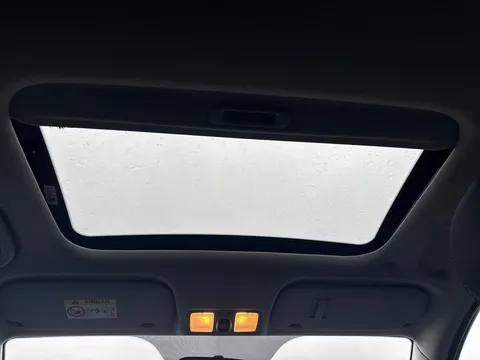 GJ68XGF Hyundai i10 1.2 Premium SE 5dr Auto Thumbnail #32