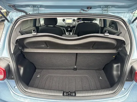 GJ68XGF Hyundai i10 1.2 Premium SE 5dr Auto Thumbnail #33