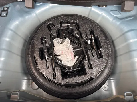 GJ68XGF Hyundai i10 1.2 Premium SE 5dr Auto Thumbnail #34