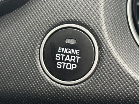 GJ68XGF Hyundai i10 1.2 Premium SE 5dr Auto Thumbnail #37