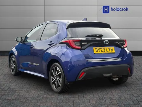 DY23LYH Toyota Yaris 1.5 Hybrid Design 5dr CVT Thumbnail #3