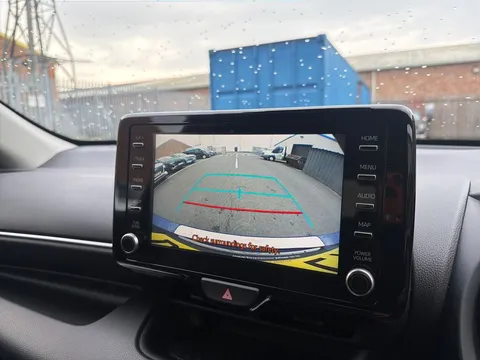 DY23LYH Toyota Yaris 1.5 Hybrid Design 5dr CVT Thumbnail #14