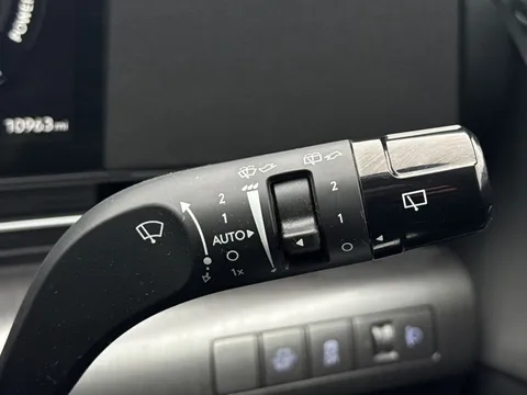 EN74VDV Hyundai Kona 1.6 Hybrid 129 Ultimate 5dr DCT Thumbnail #31