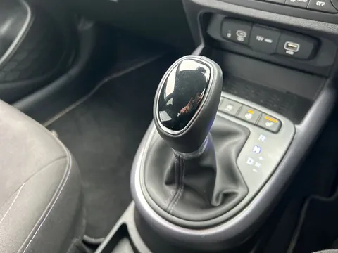 EA25XXC Hyundai i10 1.2 [79] Premium 5dr Auto [Nav] Thumbnail #19