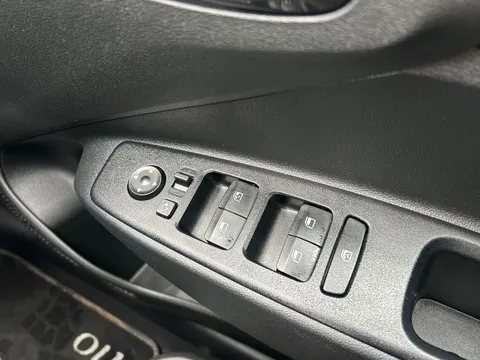 EA25XXC Hyundai i10 1.2 [79] Premium 5dr Auto [Nav] Thumbnail #25