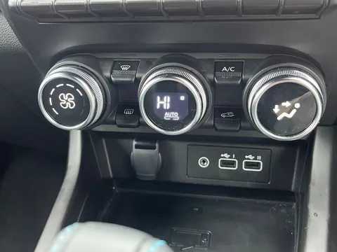 HN74TVX Renault ARKANA 1.6 E-Tech FHEV 145 Esprit Alpine 5dr Auto Thumbnail #30