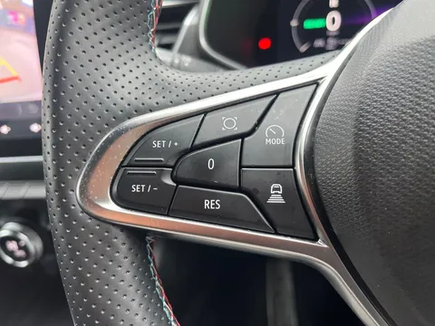 HN74TVX Renault ARKANA 1.6 E-Tech FHEV 145 Esprit Alpine 5dr Auto Thumbnail #31