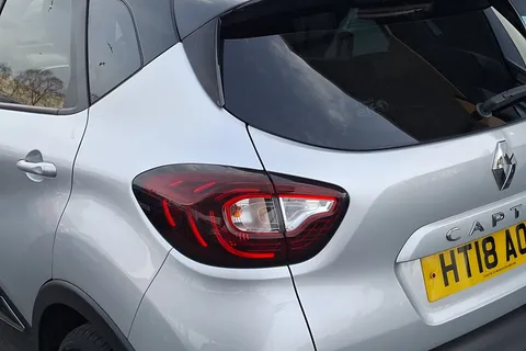 HT18AOK Renault Captur 0.9 TCE 90 Iconic 5dr Thumbnail #17