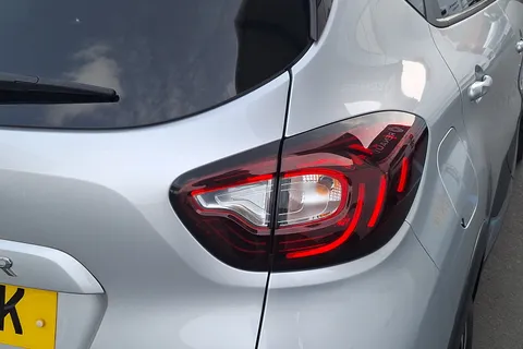 HT18AOK Renault Captur 0.9 TCE 90 Iconic 5dr Thumbnail #18