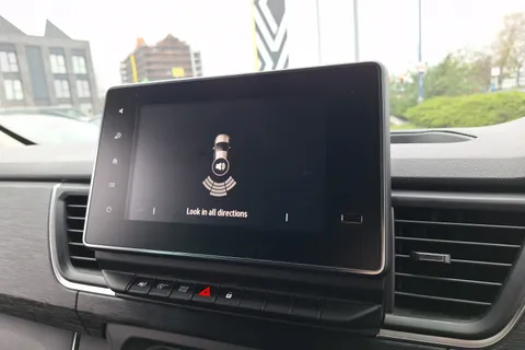 HT24VGE Renault Trafic LL30 Blue dCi 170 Extra [Safety] 9 Seater EDC Thumbnail #35