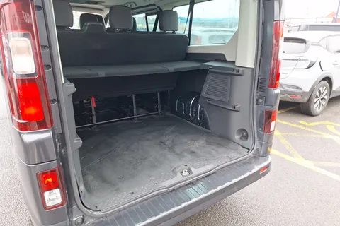 HT24VGE Renault Trafic LL30 Blue dCi 170 Extra [Safety] 9 Seater EDC Thumbnail #19