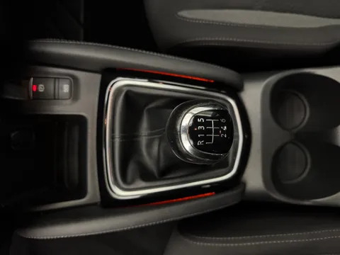 15 of 31 for Nissan Qashqai 1.3 DiG-T Acenta Premium 5dr