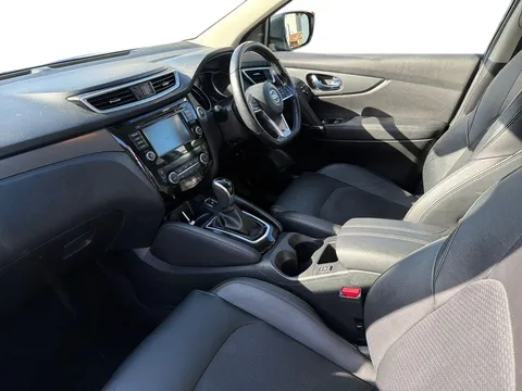 SJ19NGA Nissan Qashqai 1.5 dCi 115 Tekna 5dr DCT Thumbnail #11